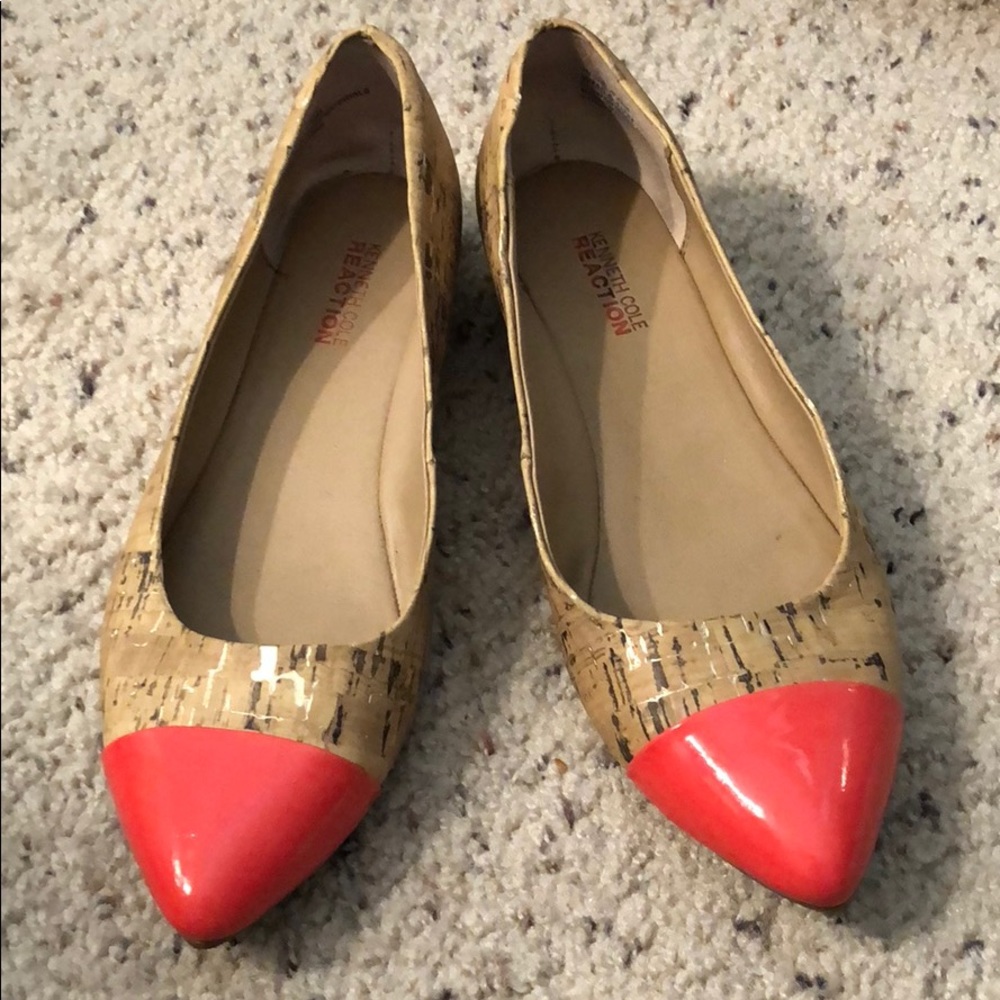 Pointed toe cork flat